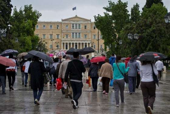 Καιρός: Βροχές και χιονοπτώσεις για αύριο Δευτέρα – Αναλυτικά η πρόγνωση